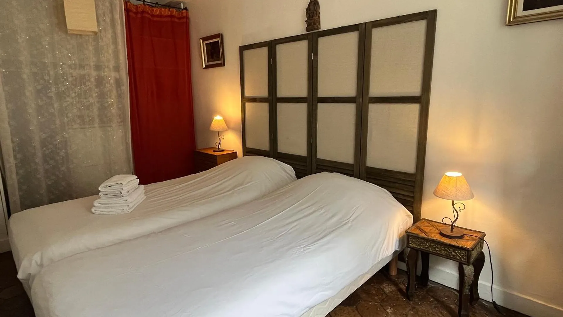 Typical Marais 3 Bedroom - Beaubourg *
