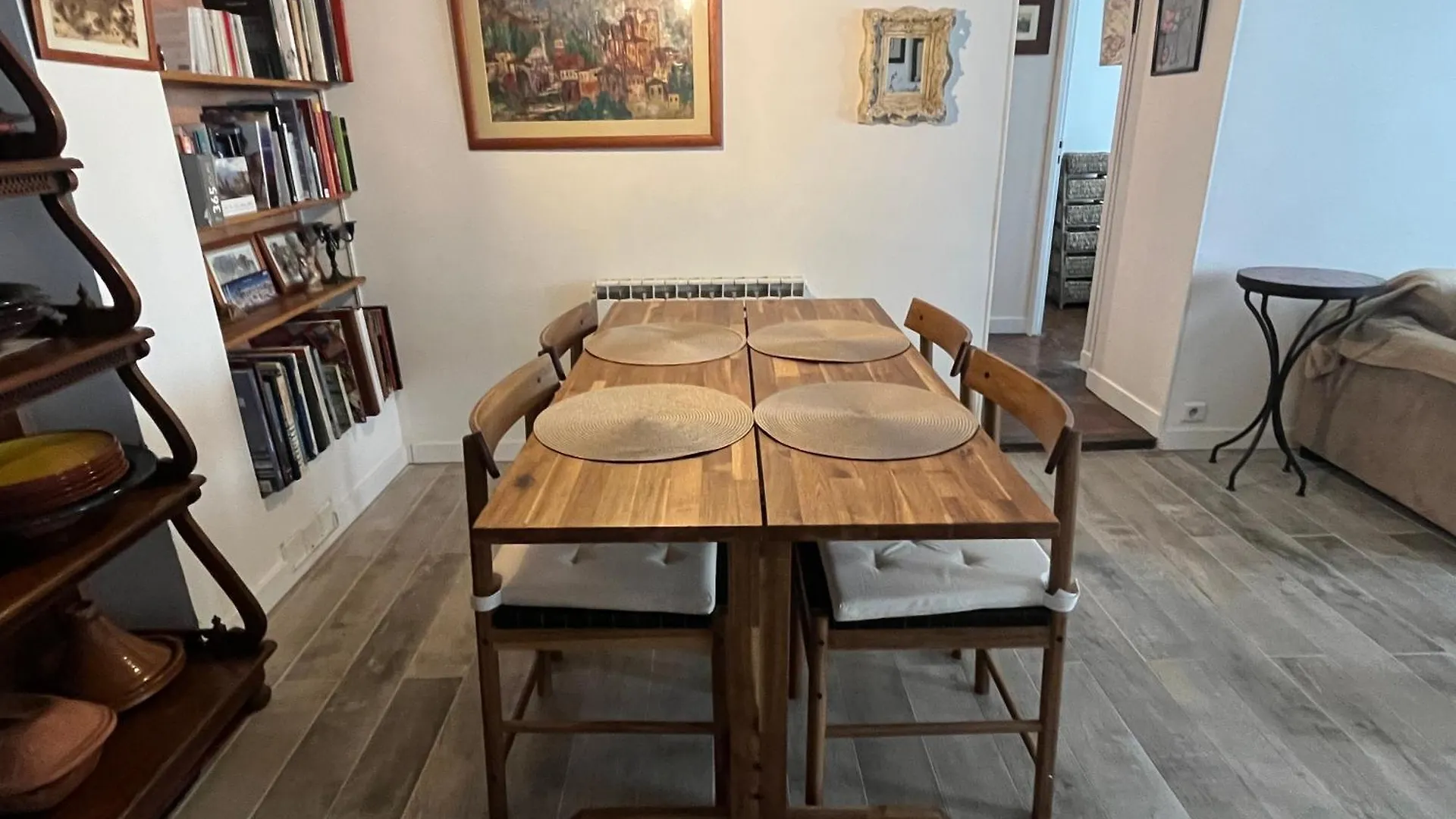 Typical Marais 3 Bedroom - Beaubourg Apartment *