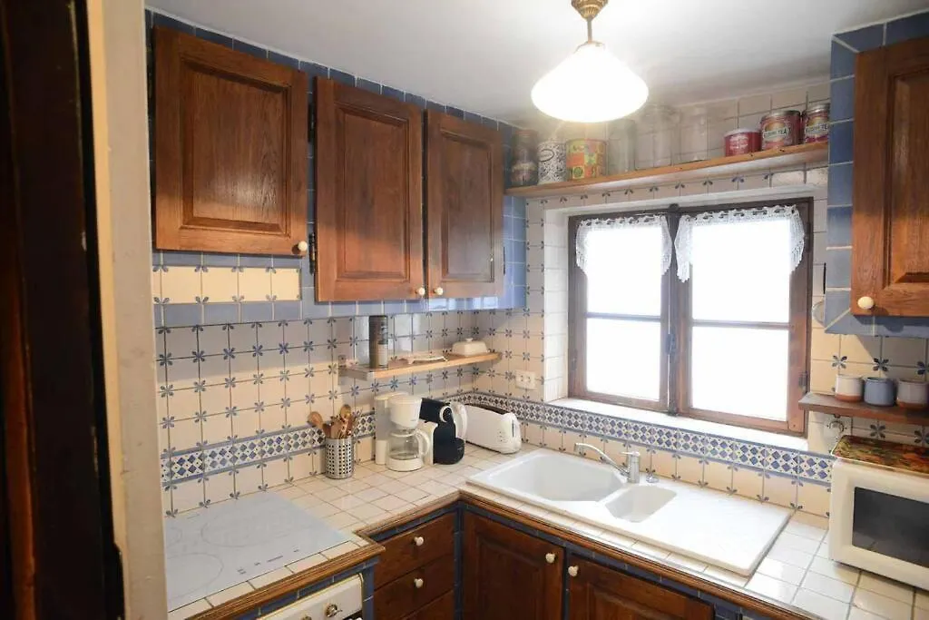 Apartment Typical Marais 3 Bedroom - Beaubourg *